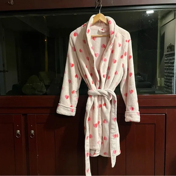 Joe Fresh Baby Pink Heart Pattern Robe! - Picture 5 of 10